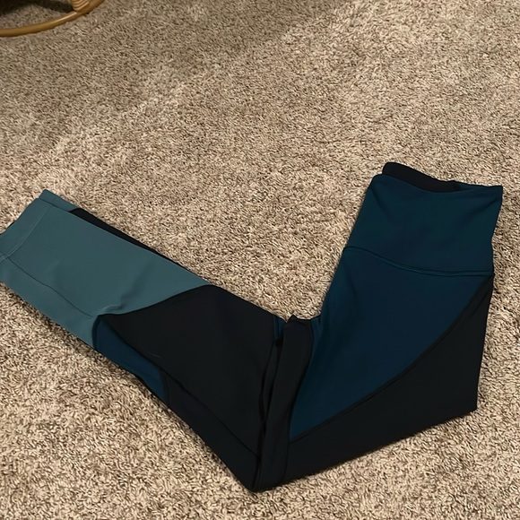 Lululemon wunder under special edition size 6 - Picture 2 of 5